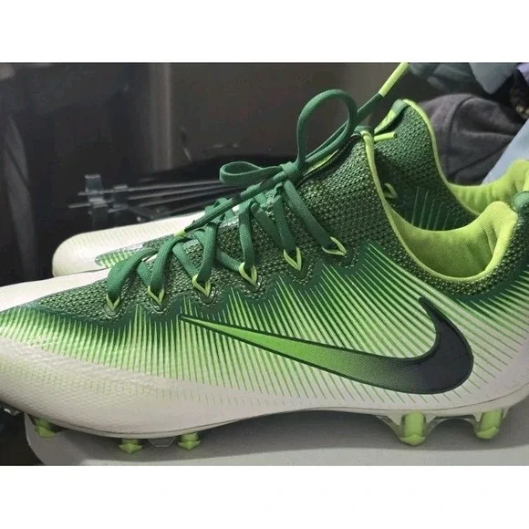 Nike Vapor Untouchable Pro Men's Size‎ 16 Green/White Football Cleats